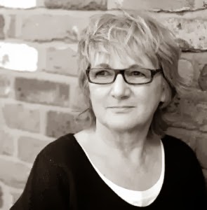 Anne Charnock’s “Dreams Before the Start of Time” Wins the 2018 Clarke Award